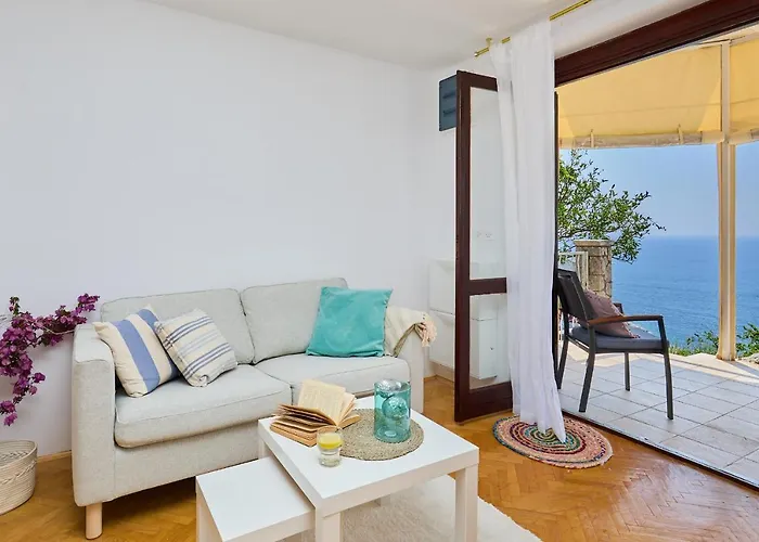 Sunset Oasis Apartment